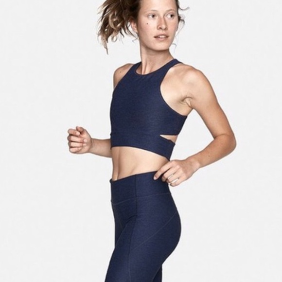 Outdoor Voices Slashback Deep Navy Crop Top - Picture 1 of 8